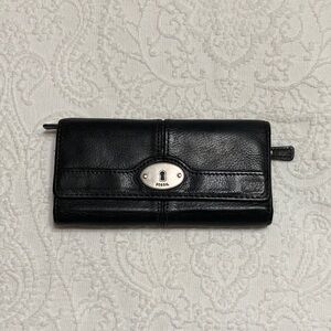Fossil Black Leather Wallet with Silver Logo Emblem